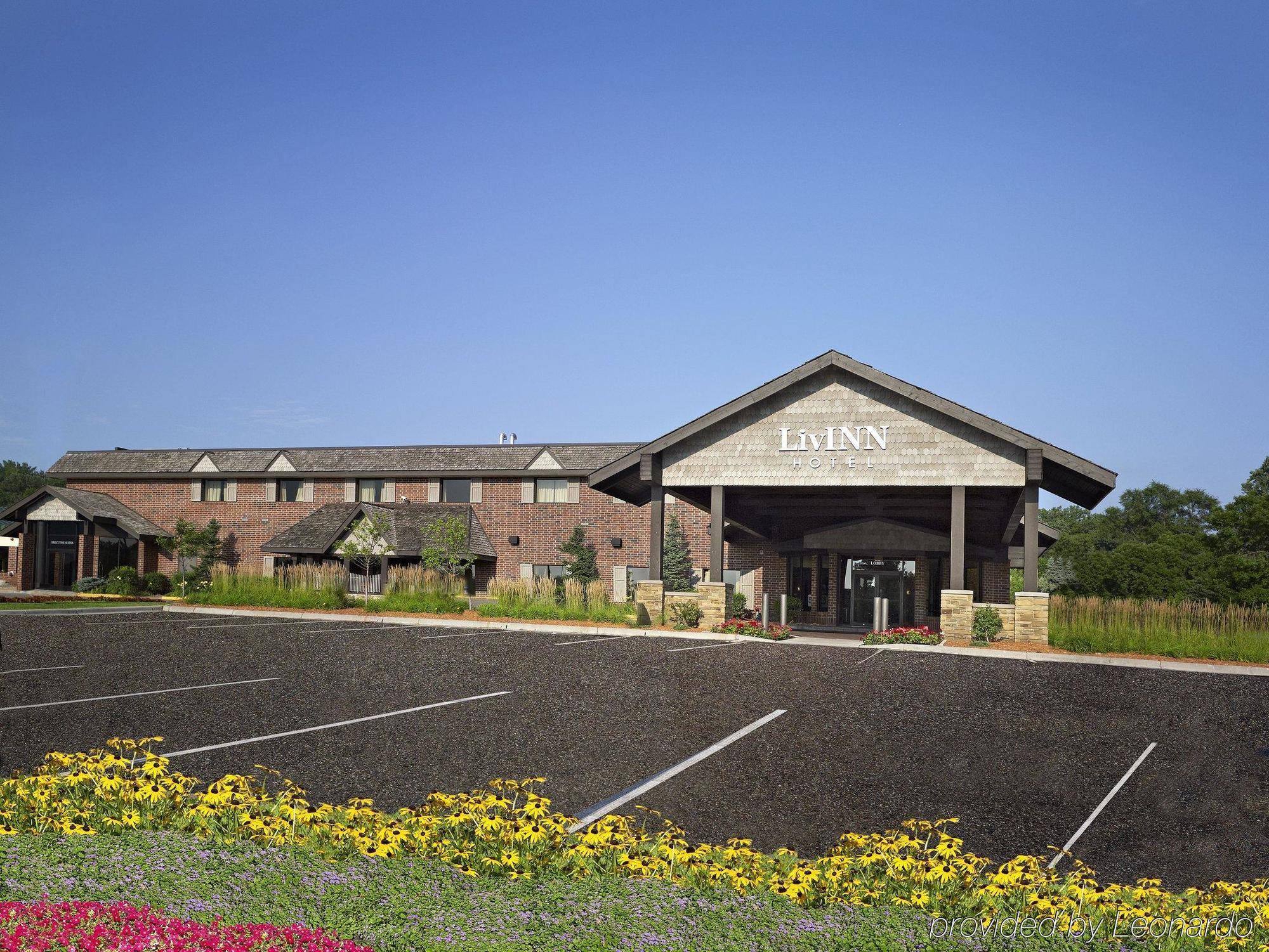 Livinn Hotel Minneapolis North / Fridley Екстериор снимка