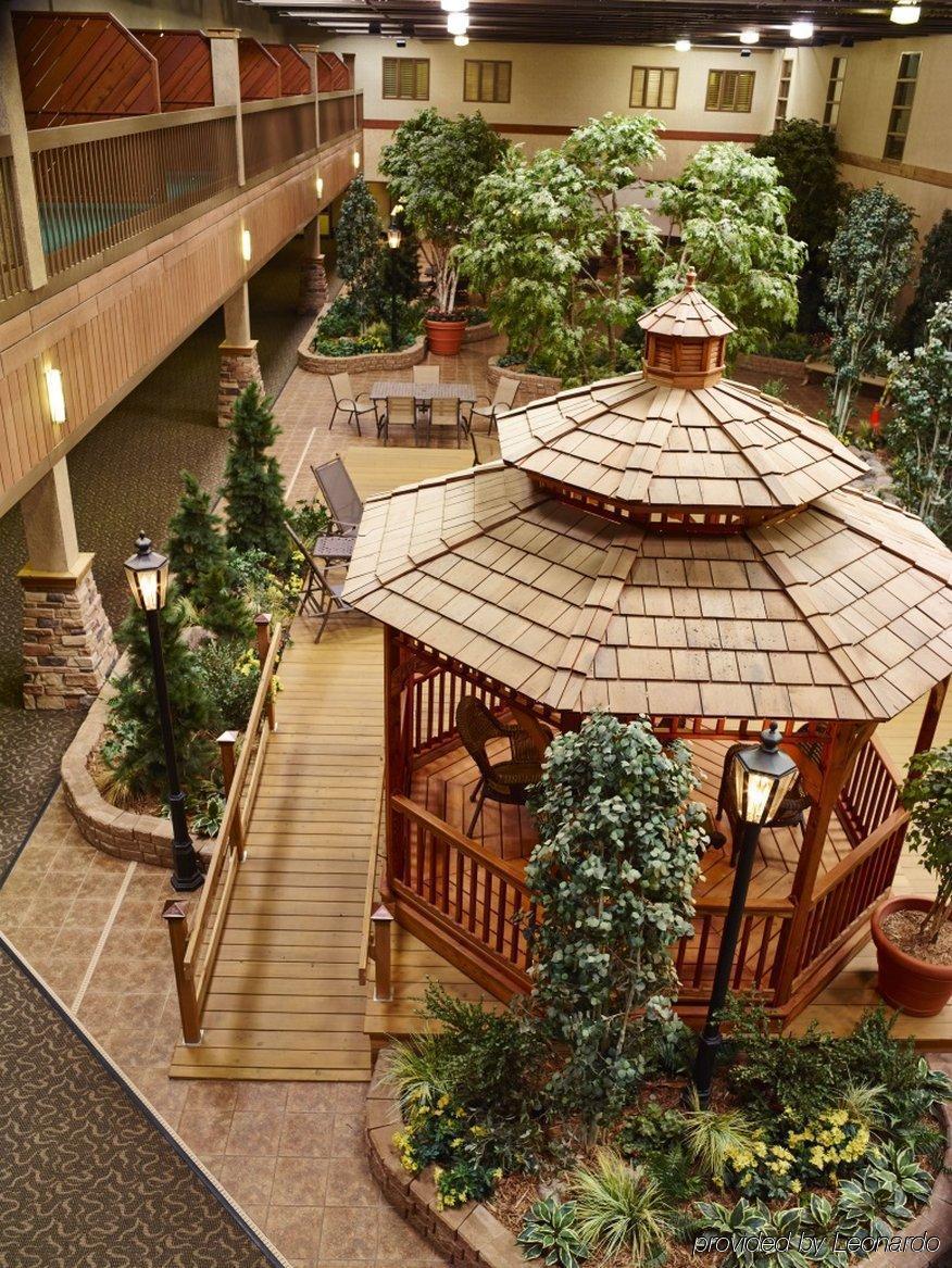 Livinn Hotel Minneapolis North / Fridley Екстериор снимка