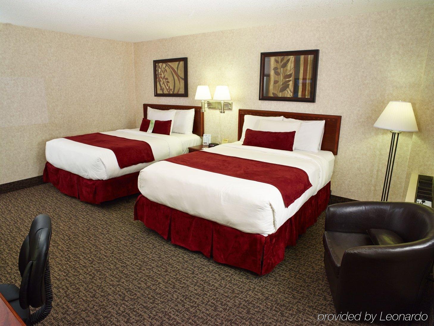 Livinn Hotel Minneapolis North / Fridley Екстериор снимка