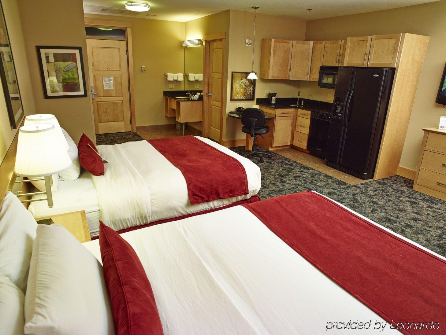 Livinn Hotel Minneapolis North / Fridley Екстериор снимка