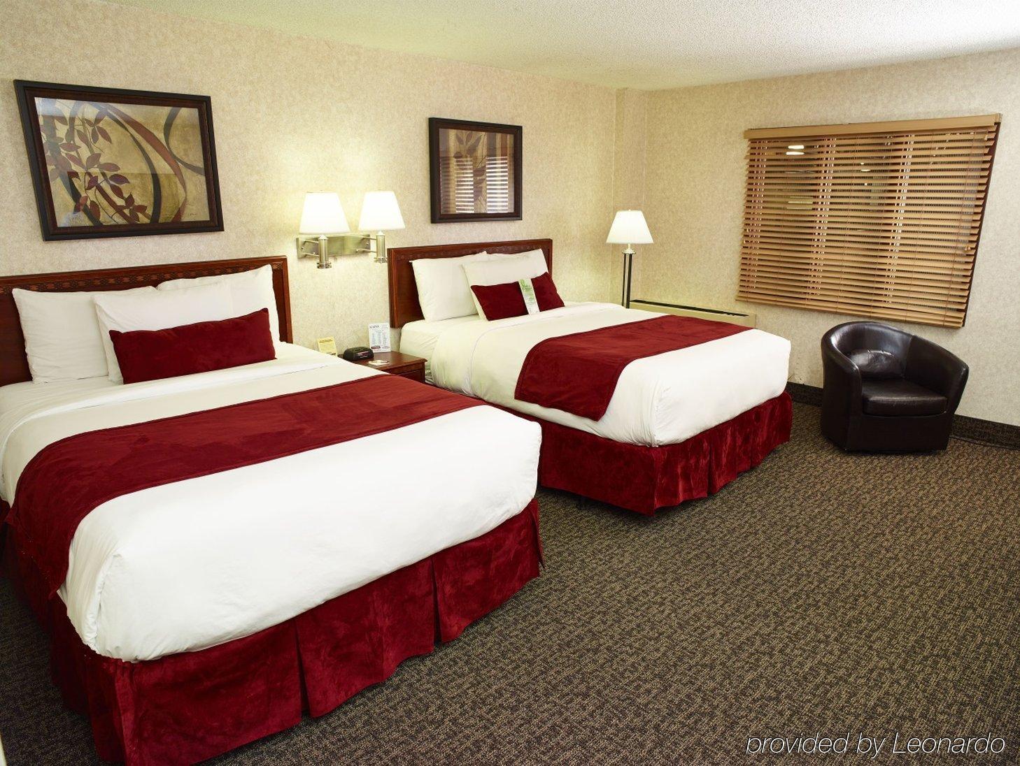 Livinn Hotel Minneapolis North / Fridley Екстериор снимка
