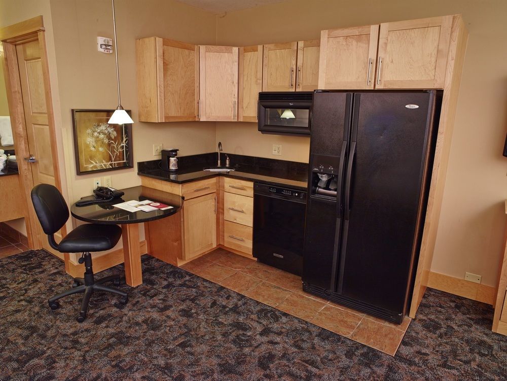 Livinn Hotel Minneapolis North / Fridley Екстериор снимка