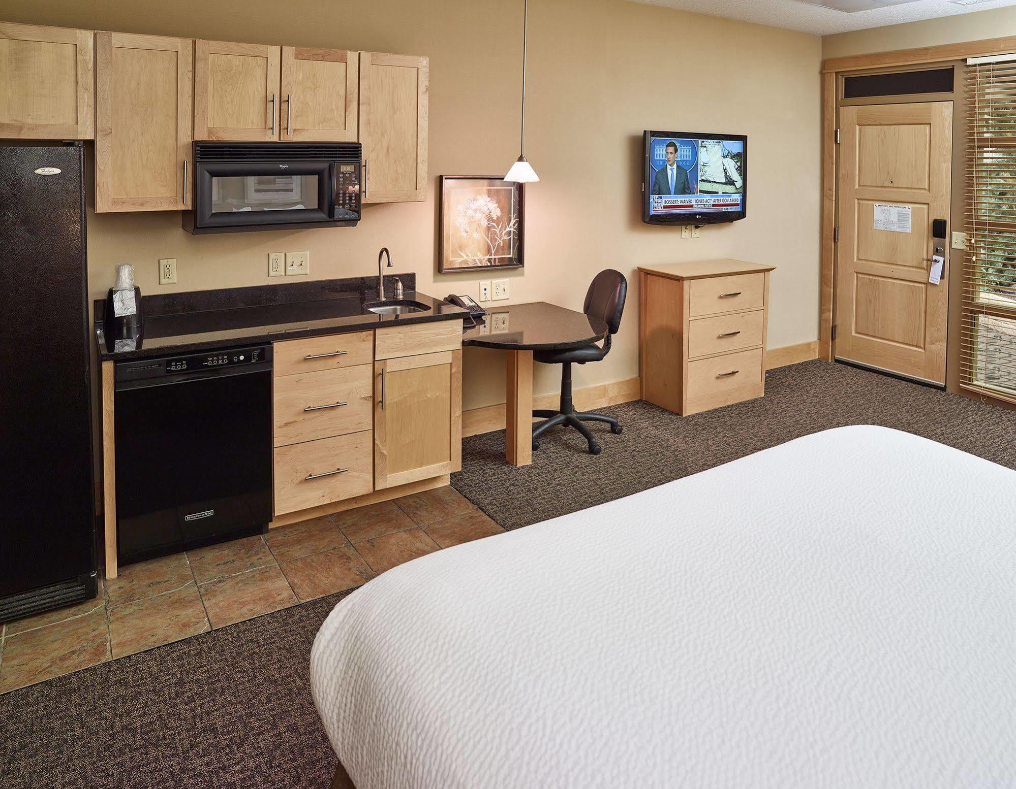 Livinn Hotel Minneapolis North / Fridley Екстериор снимка