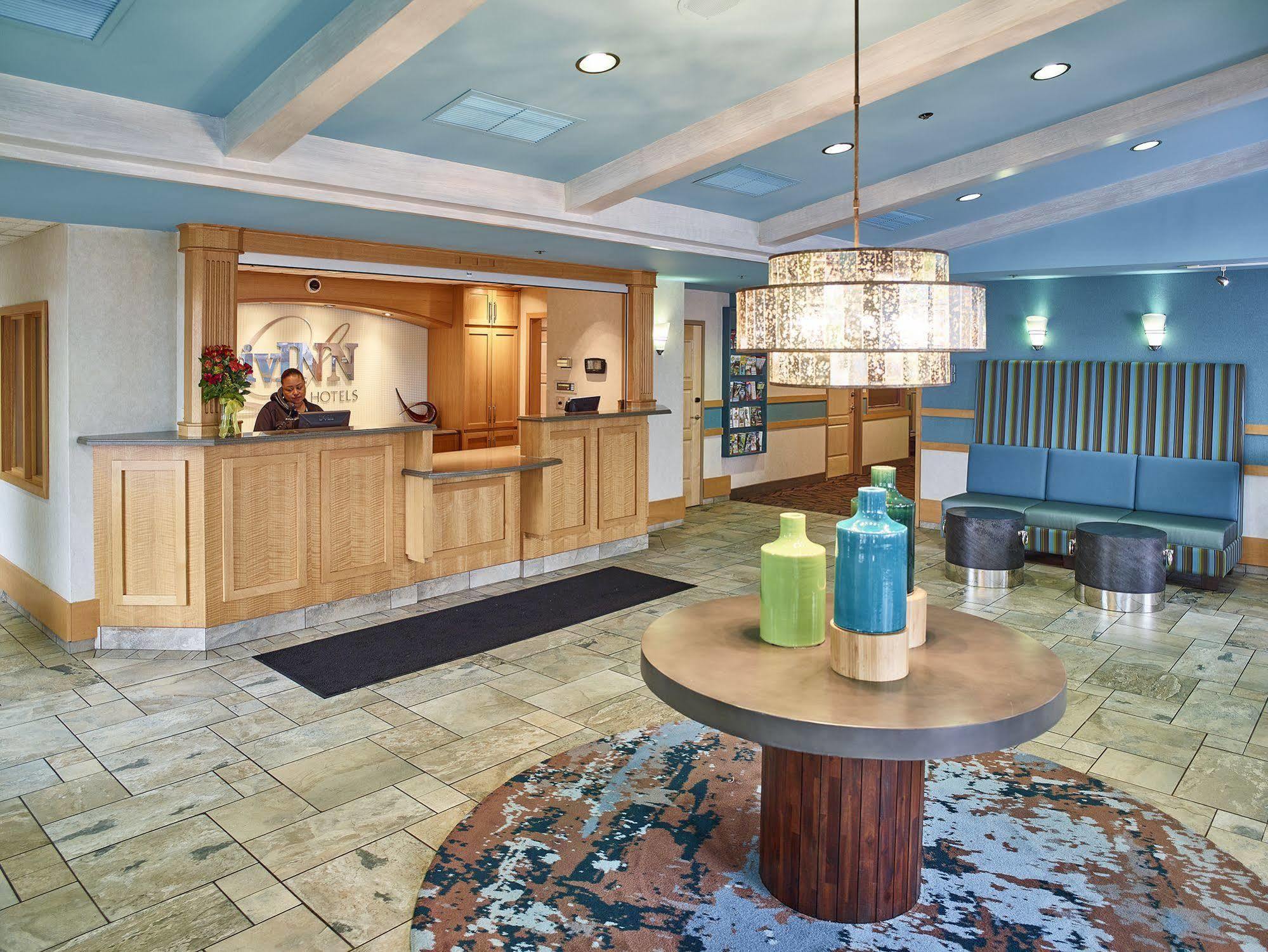 Livinn Hotel Minneapolis North / Fridley Екстериор снимка